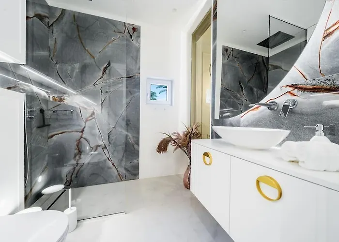 Luxury In Puerto Banus La Alcazaba *