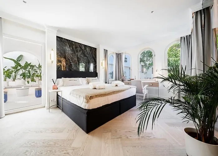 Luxury In Puerto Banus La Alcazaba Marbella